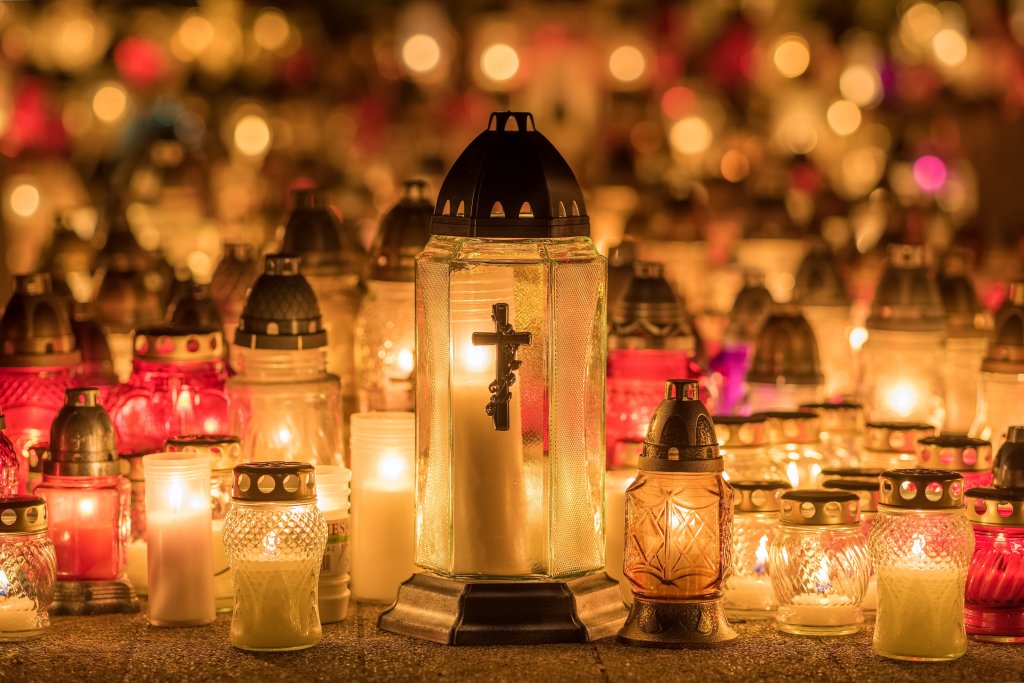 PORZĄDEK MSZY ŚWIĘTYCH W UROCZYSTOŚĆ WSZYSTKICH ŚWIĘTYCH I DZIEŃ ZADUSZNY
